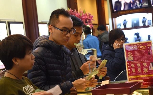 Domestic gold prices rise as SJC trades at 171.5 million VND per tael