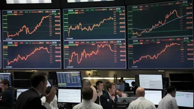 US Stocks Lower; Dow Tumbles Over 250 Points