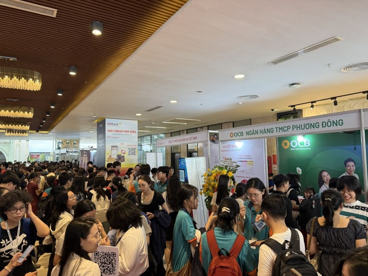 UEH Sharing & Giving – Career Fair 2026 offers more than 5,000 job opportunities for students and workers