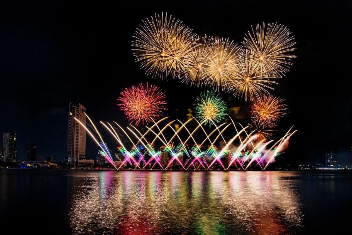 Da Nang International Fireworks Festival among the world’s top 9 summer festivals to experience
