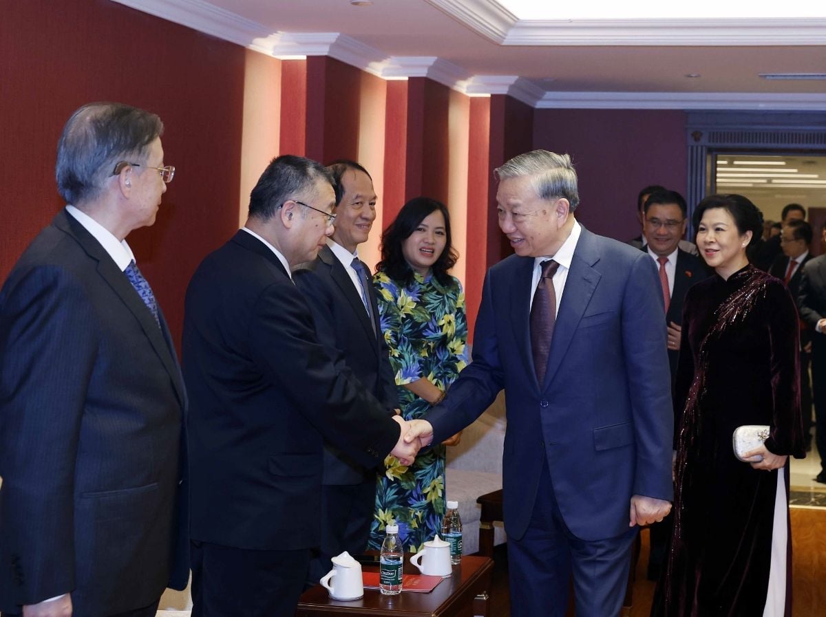 General Secretary and President To Lam Meets Relatives of Vietnamese–Chinese Military Leaders, Experts and Friendship Figures
