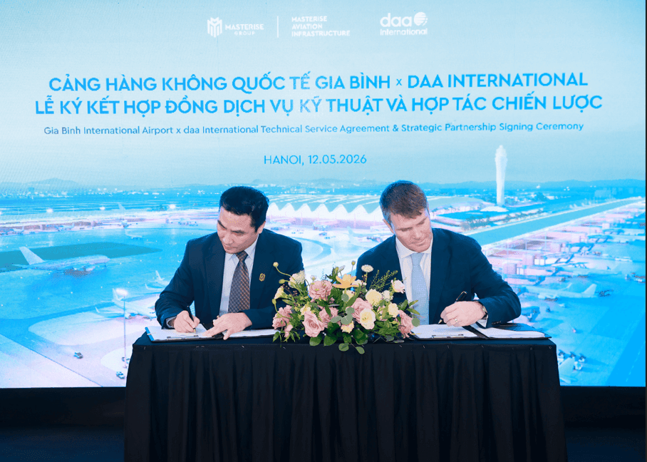 Gia Bình International Airport signs technical services contract and strategic cooperation to prepare for operations