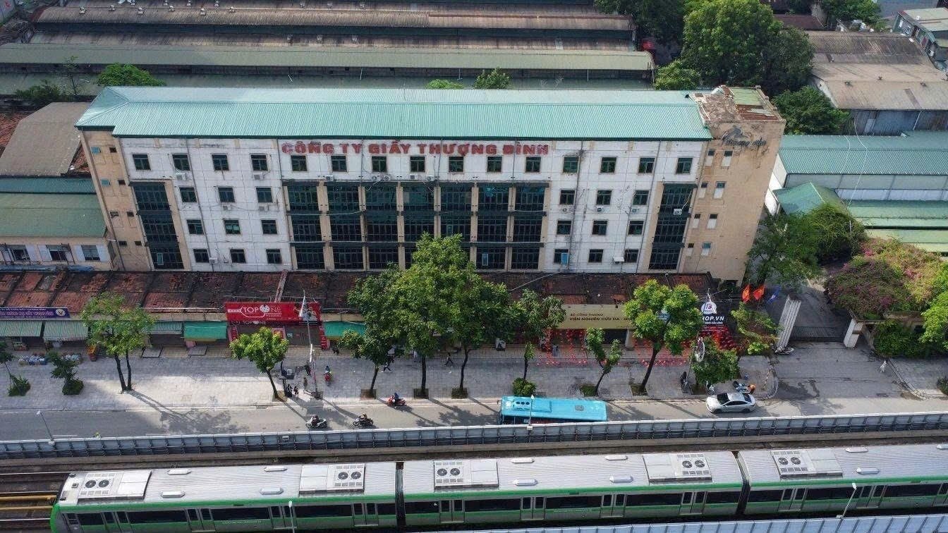Vinaconex group to register to buy 2.2 million GTD shares, nearing 48.03% of Giay Thuong Dinh's charter capital