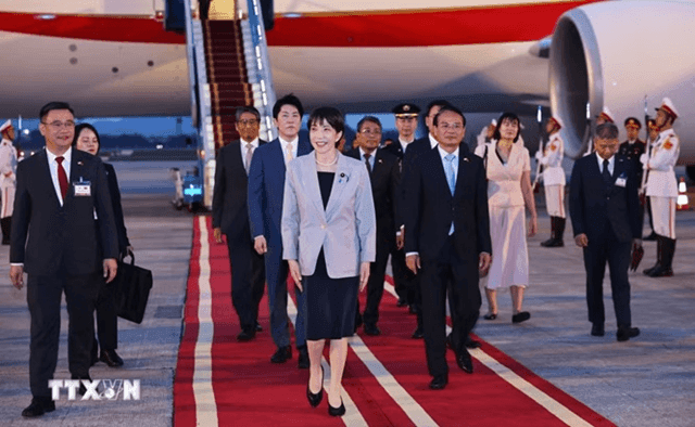 Japan's Prime Minister Takaichi Sanae arrives in Hanoi to begin official visit focused on economic cooperation