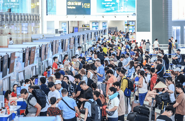Khách qua sân bay tăng gần 18% trong 4 tháng đầu năm 2026, vượt 46 triệu lượt