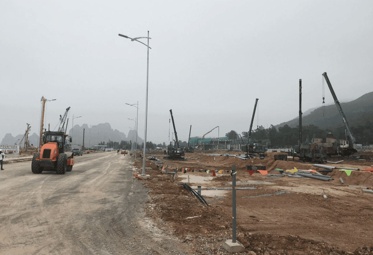 Construction contractors face a lose-lose dilemma as input costs rise and labor shortages intensify