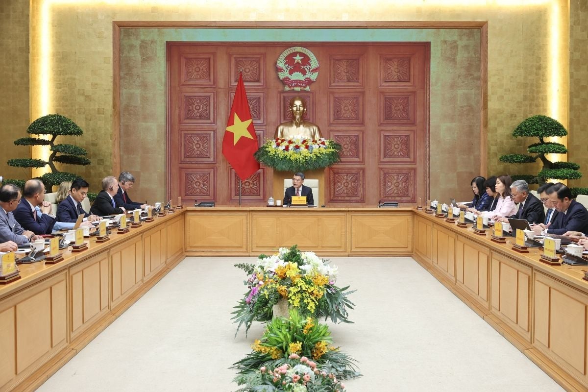 Prime Minister Le Minh Hung urges U.S. enterprises to expand long-term investment in Vietnam