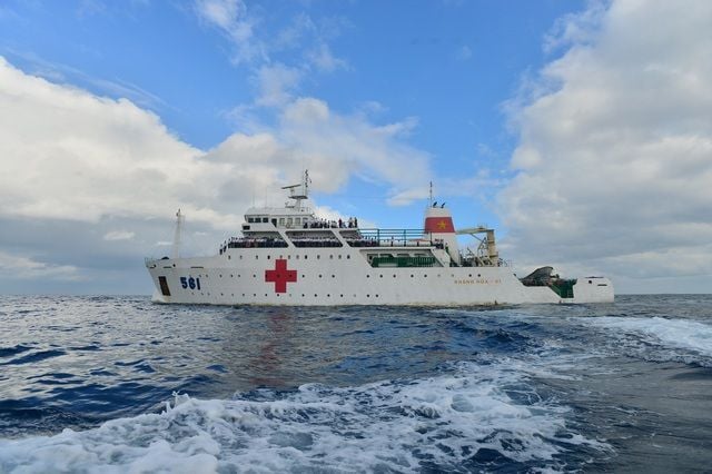 HQ-561 Hospital Ship: A Lifeline for Fishermen at Sea