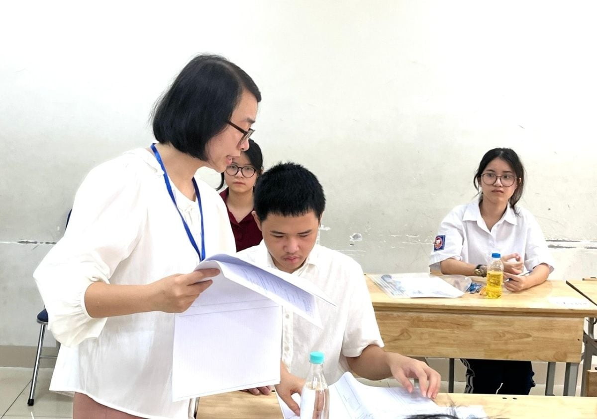 Hanoi tightens public high school admissions quotas to prevent imbalances in placement