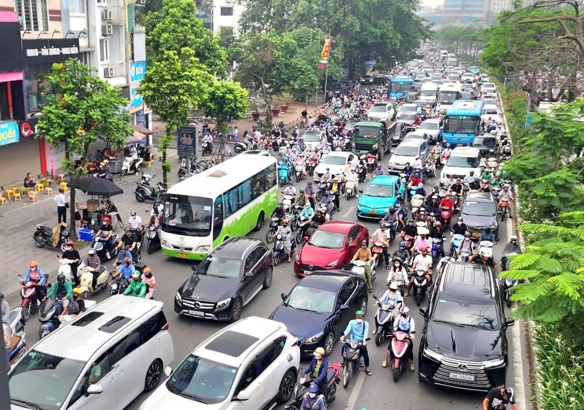 Ministry of Construction urges increased transport capacity and traffic safety during holiday period