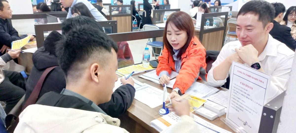 Regulations governing social insurance contributions for workers with multiple employment contracts