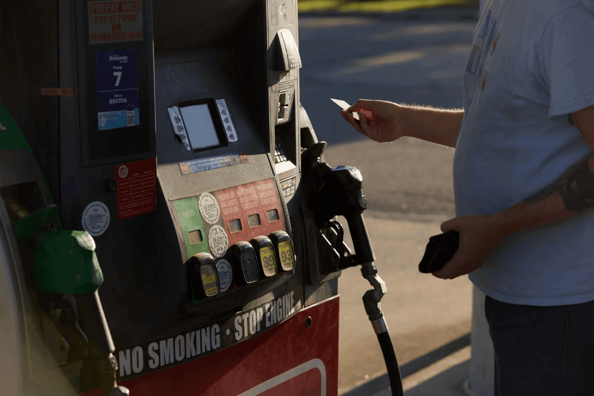 US gas stations face pressure as gasoline prices rise