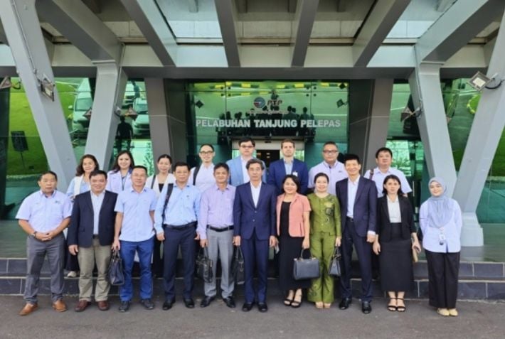 Da Nang: Liên Chiểu port and Tanjung Pelepas (Malaysia) collaborate to develop modern logistics