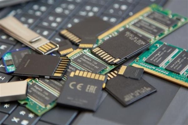 Smartphone Prices Seen to Rise as Input Costs Increase, with Budget Models Up About $30 and High-End Up to $200