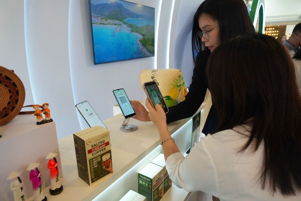 Chinese tourists can pay directly in Vietnam via QR codes starting in April 2026