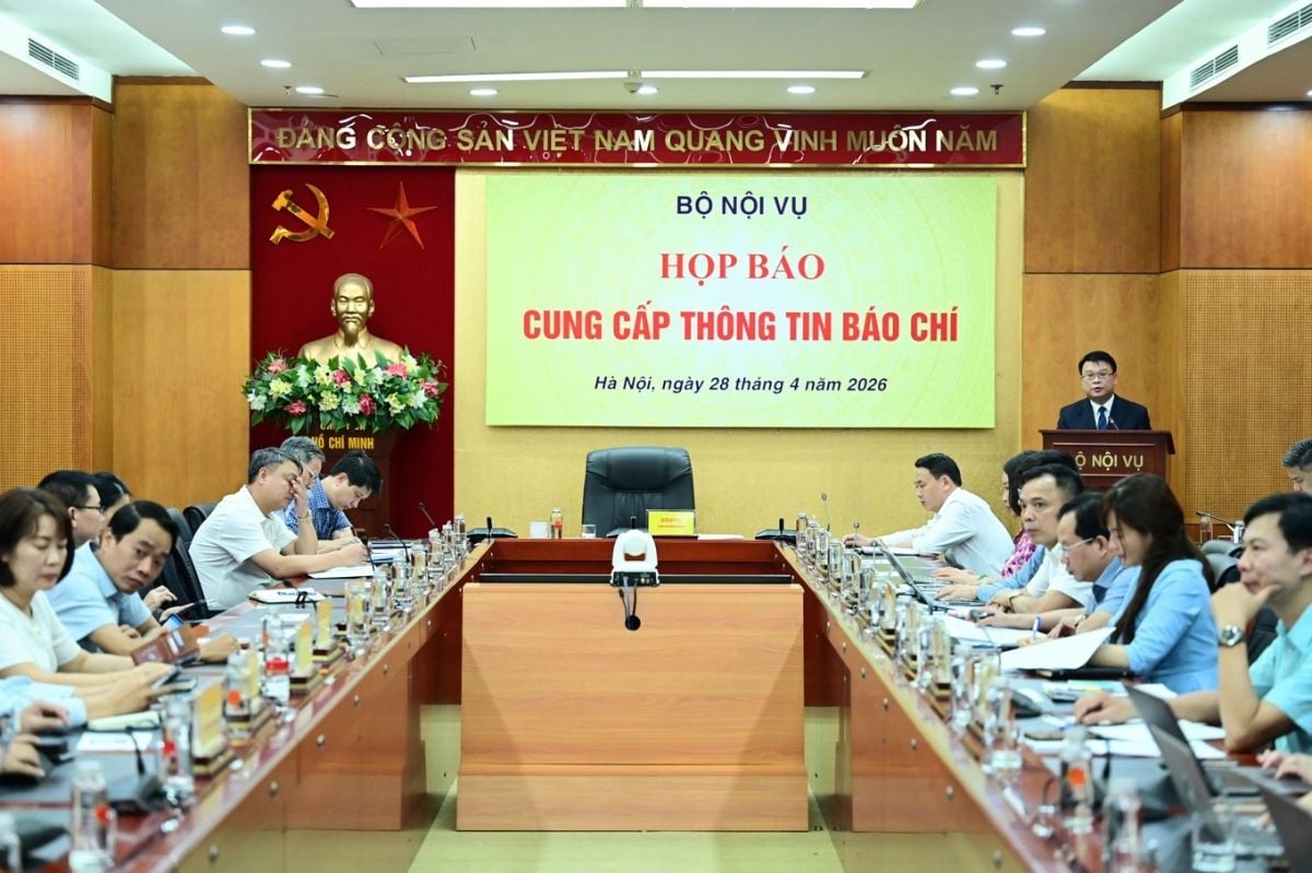 Ministry of Home Affairs to prepare wage-reform options under a phased roadmap