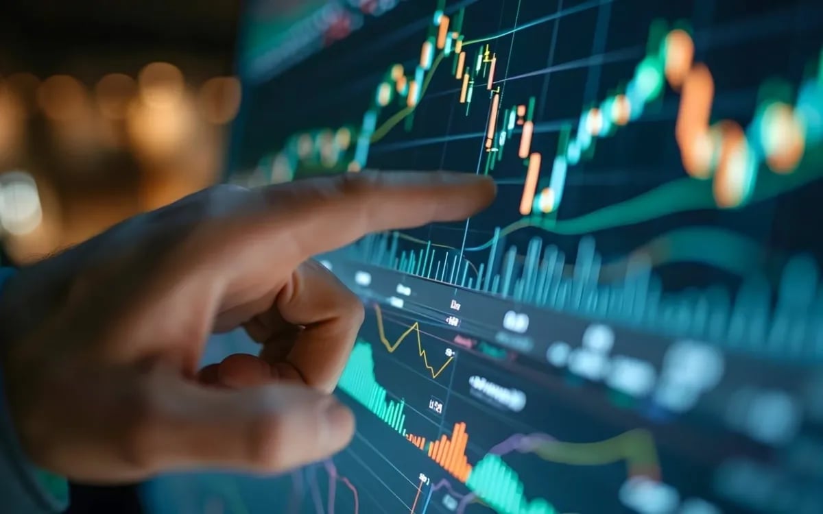 VN-Index kéo dài chu kỳ tăng giá bốn tuần liên tiếp nhưng đối mặt với áp lực chốt lời ngắn hạn