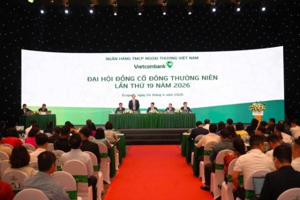 Vietcombank to issue more than 1 billion shares, opens possibility of presence at Vietnam's International Financial Center