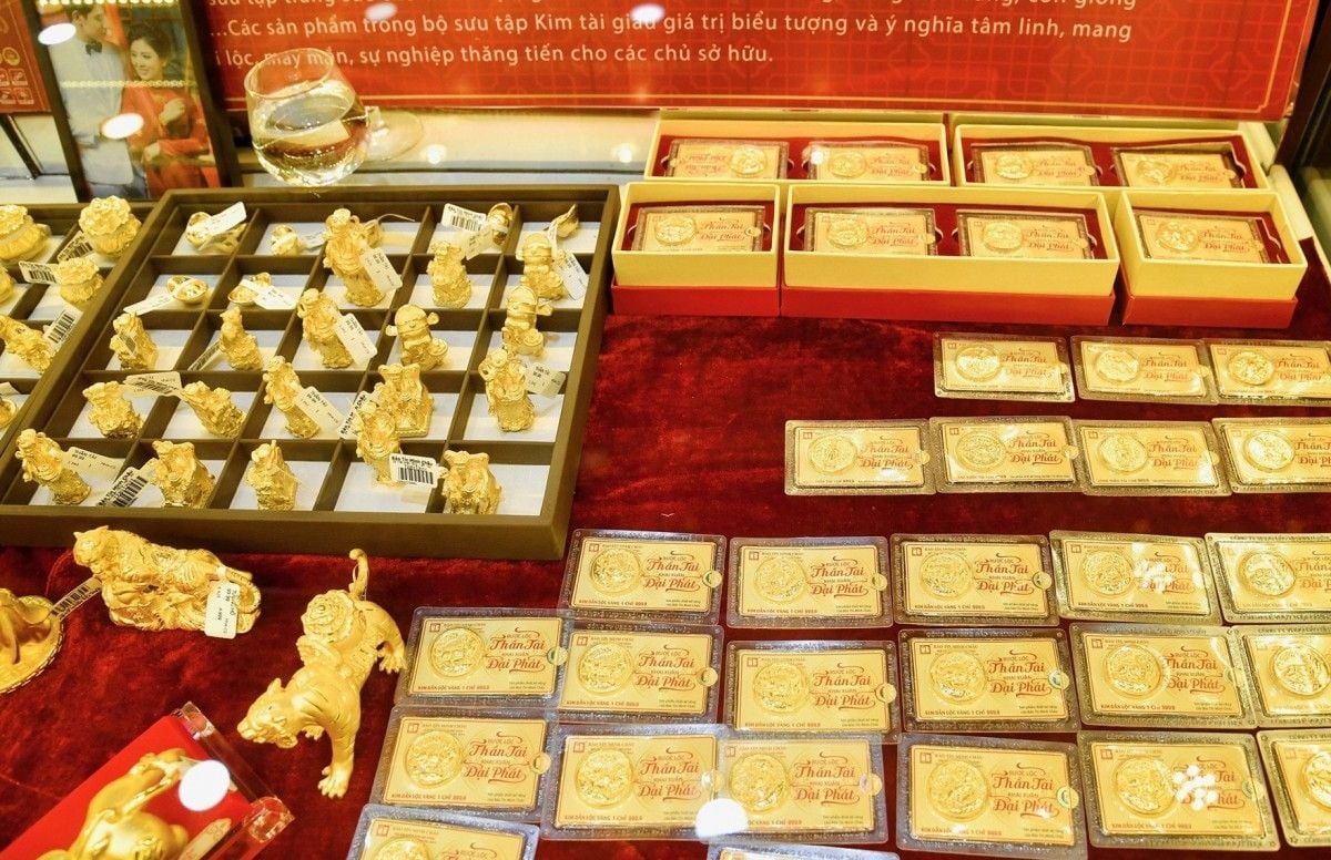 SJC gold bars and 9999 rings hold steady after two consecutive sessions of gains