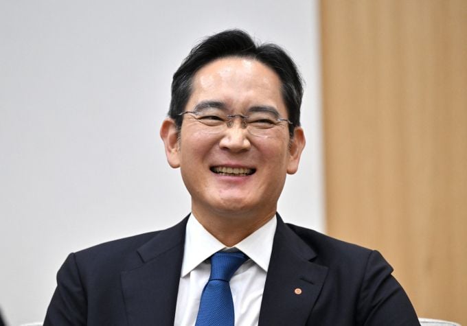 Four Samsung family members hold Korea's top four wealthiest positions, according to Forbes