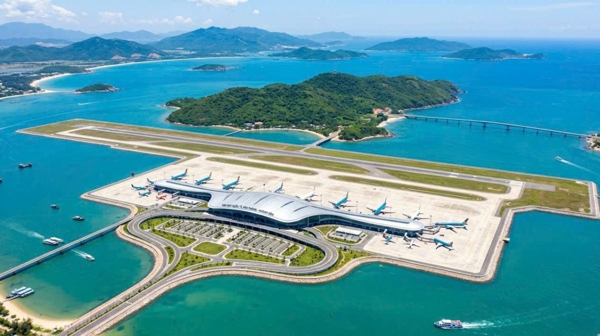 Ministry of Construction proposes Vietnam's first water-based airport in Khanh Hoa