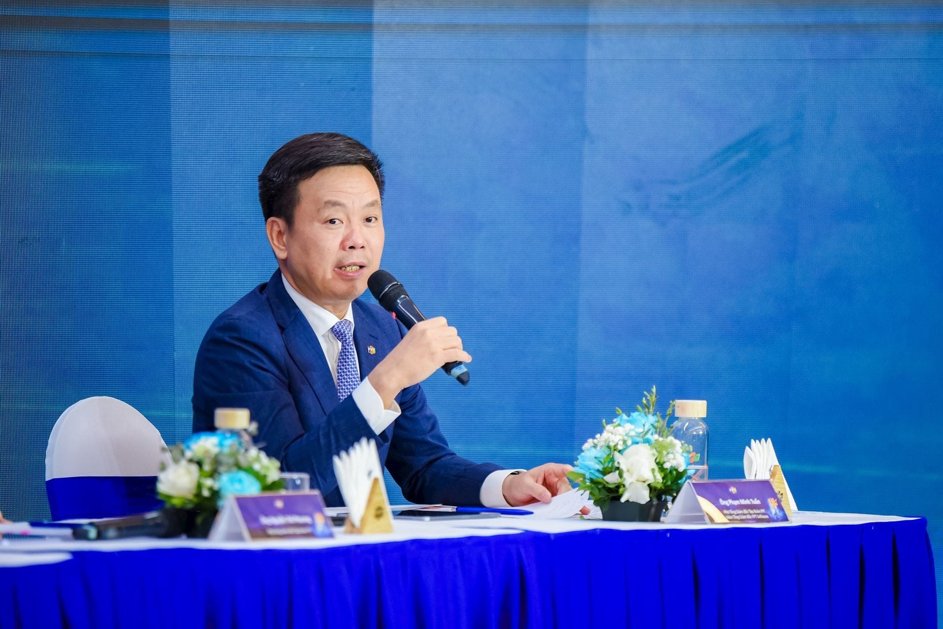 Vietnamese business leaders discuss forming a domestic alliance to develop rail infrastructure