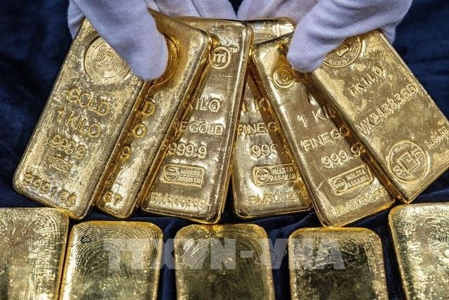 World's largest gold ETF stalls as gold prices slide on Trump's remarks over US-Iran tensions