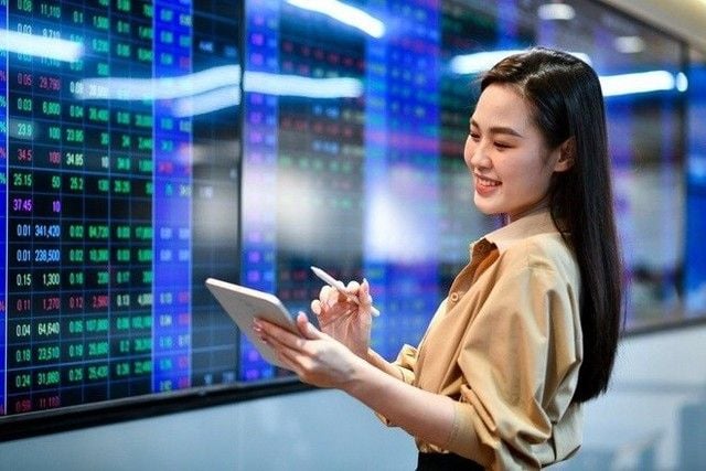 Giảm lãi suất có thể là 'liều thuốc bổ' cho thị trường chứng khoán, theo Mirae Asset của Trần Quốc Toàn