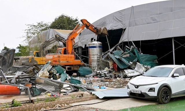 Hanoi dismantles 6,000 m² pickleball complex after owner previously fined 140 million dong