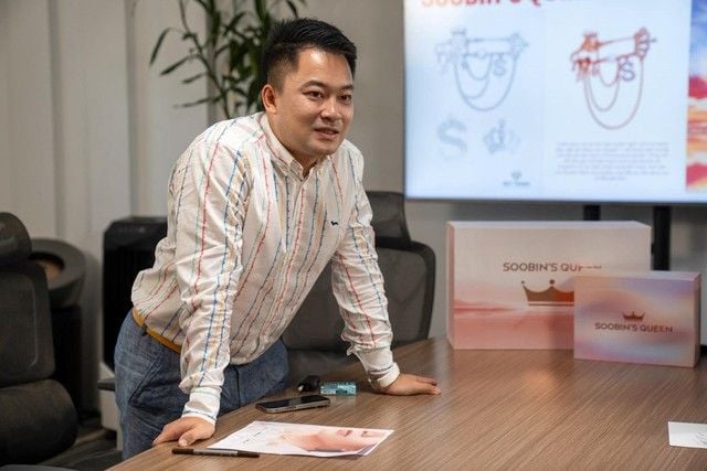 CEO of a gold jewelry company faces tough times as demand falls and costs rise