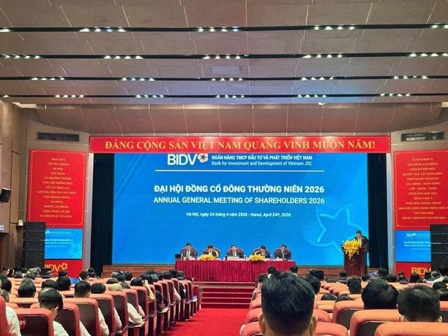 BIDV annual general meeting: Chairman Phan Duc Tu to retire on July 1; plan to distribute dividends and issue shares presented