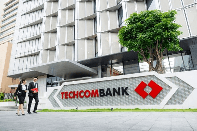 Techcombank plans to pay dividends: 60% in stock and 7% in cash