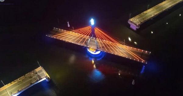 Vietnamese engineers design and build the Sông Hàn cable-stayed bridge that can rotate 90 degrees, replacing long-standing ferry wharves