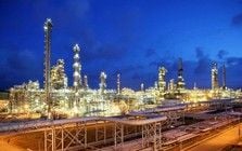 Oil companies show mixed results in Q1 2026 as low-cost inventories support profits for some, while core operations face pressure