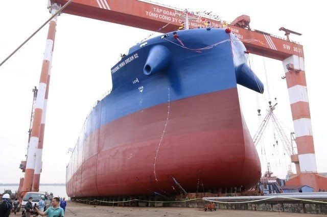 Việt Nam hoàn thành tàu Trường Minh Dream 02 trọng tải 65.000 DWT, dài 200 mét, 5 hầm hàng; báo chí quốc tế ca ngợi, ngành đóng tàu nước ta lọt Top 4 thế giới