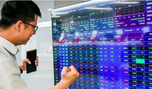 Điều gì đang thúc đẩy đà tăng của cổ phiếu chứng khoán trên thị trường chứng khoán Việt Nam?