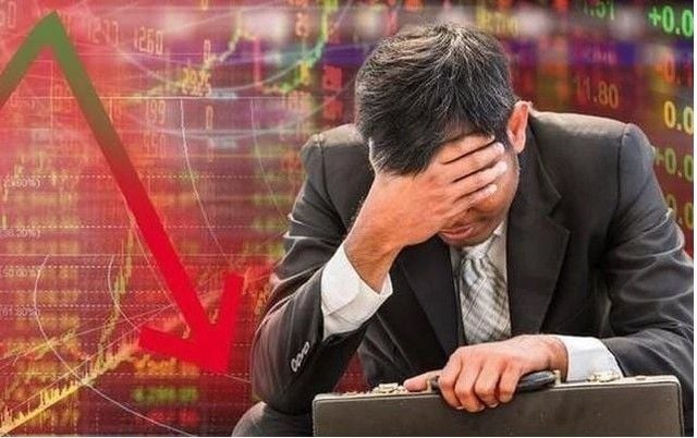 Khối ngoại rút vốn gần 700 tỷ đồng khỏi hai cổ phiếu blue-chip khi VN-Index đạt đỉnh lịch sử