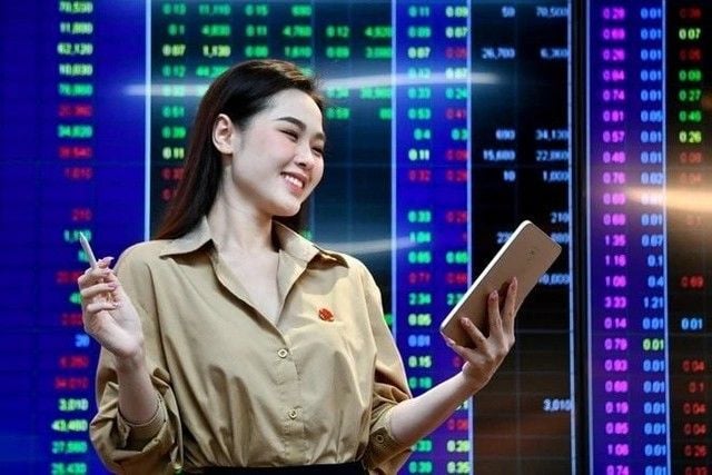 Hàng tỷ USD vốn đang chờ chảy vào Việt Nam khi các công ty chứng khoán bước vào cuộc đua mới