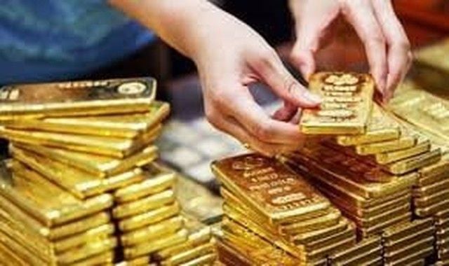 Gold set to reach $10,000 per ounce as billionaire Eric Sprott increases bets on gold and silver despite losses