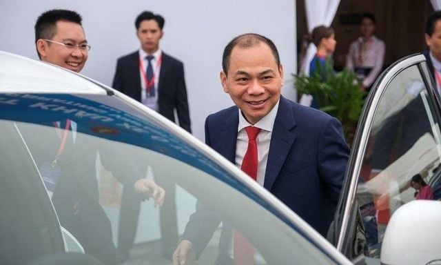 VinFast leadership addresses rumors of withdrawal from the auto industry and customers' rights