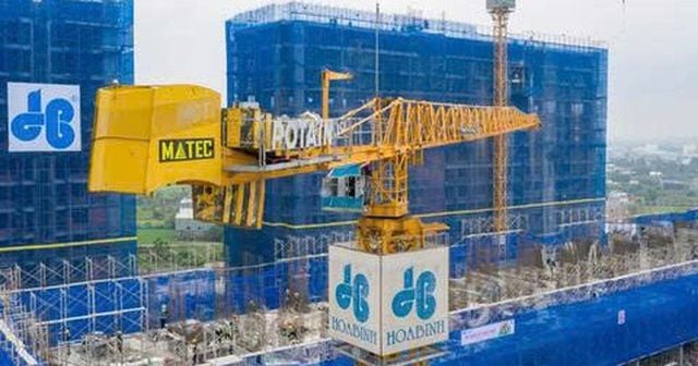 Xây dựng Hòa Bình dẫn đầu danh sách chậm đóng bảo hiểm tại TP.HCM khi lợi nhuận quý I/2026 tăng