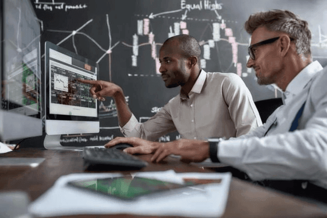 Khối ngoại đảo chiều mua ròng khi VN-Index lập đỉnh lịch sử, gom mạnh hai cổ phiếu bluechip