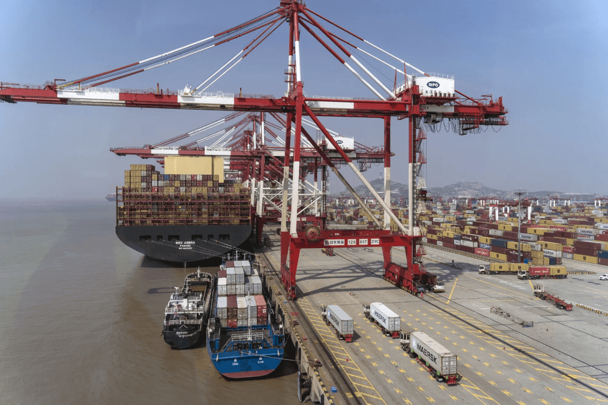 China's exports rise sharply; year-to-date trade surplus with the United States widens to $87.7 billion