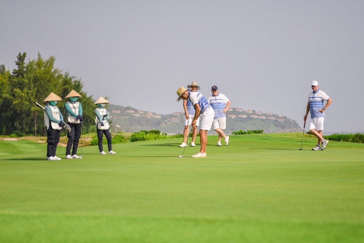 Hue invites investment in a golf course project with a total investment of over 872 billion dong