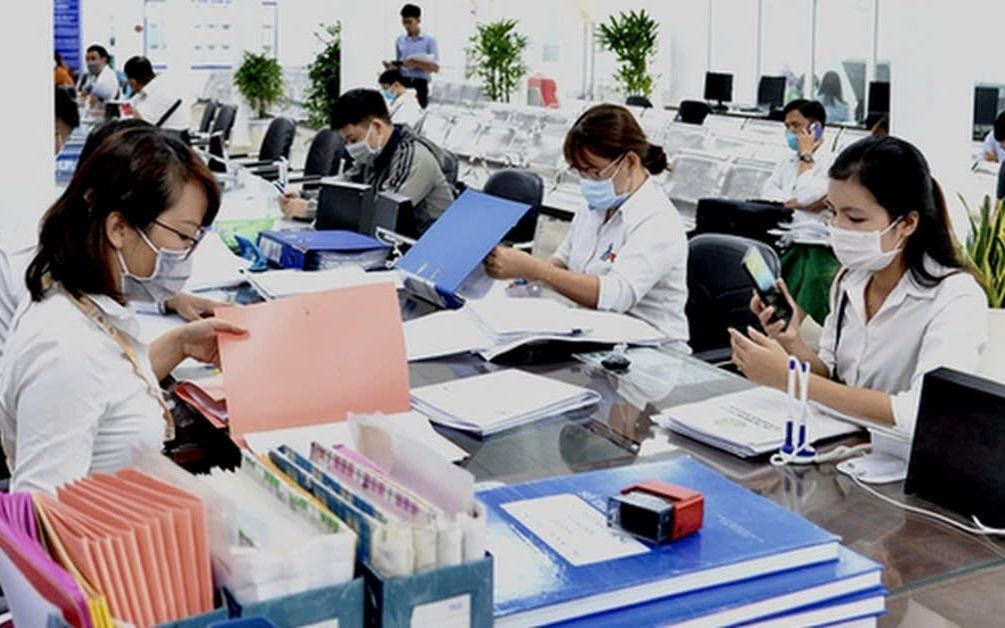 Proposed 300% salary allowances to attract talent to the public sector in Vietnam