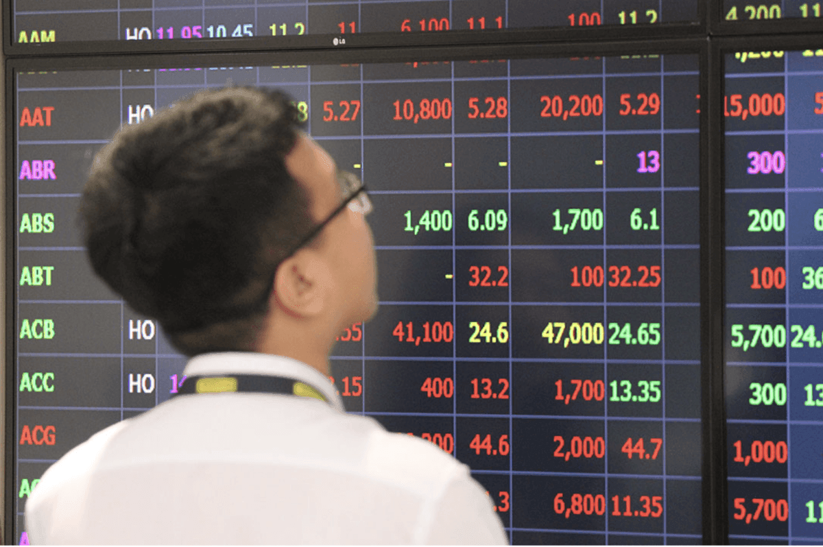 Market valuations appear cheaper when Vingroup is excluded
