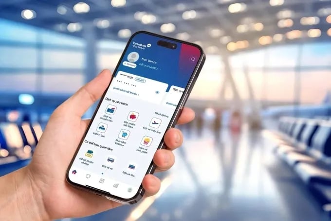 Promotion offers up to 1 million VND discount on flight bookings via bank apps or VNPAY, with code NGAYLE during fixed 11:00 time slots on Tuesdays, Thursdays, and Saturdays through May 5