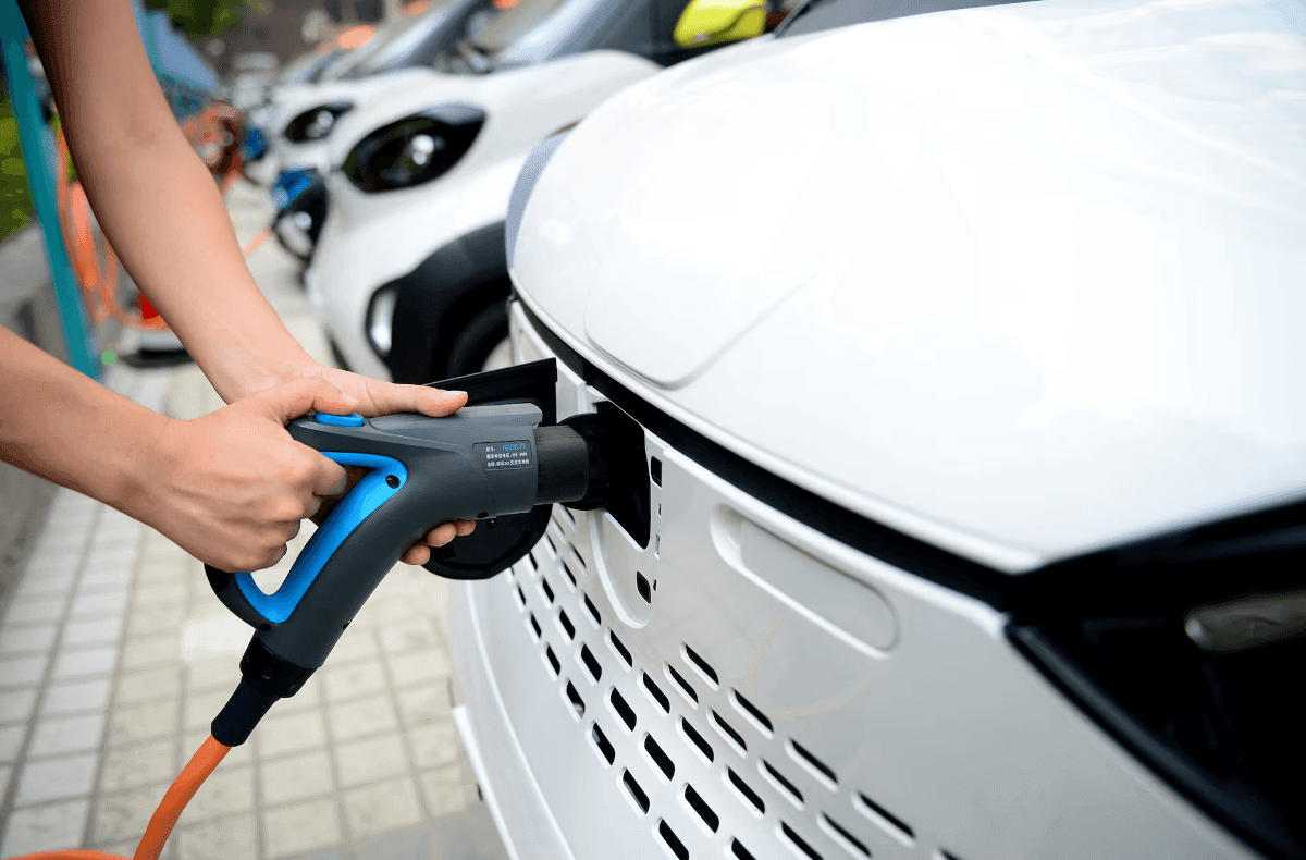 Fuel crisis prompts Asia-Pacific consumers and businesses to accelerate transition to electric vehicles