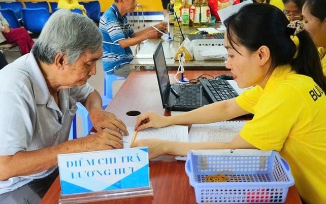 Ho Chi Minh City delays May pension payments due to the 30/4–1/5 holidays
