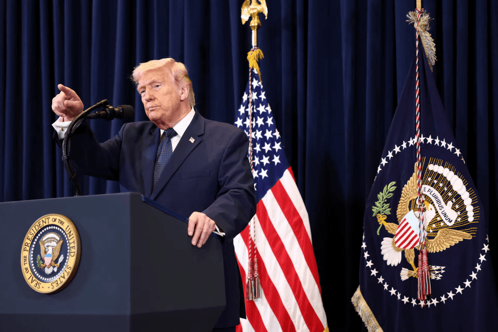 Tổng thống Trump công bố kế hoạch xây dựng nhà máy lọc dầu lớn đầu tiên ở Mỹ sau gần 50 năm, tại Brownsville, Texas, được hỗ trợ bởi Reliance Industries